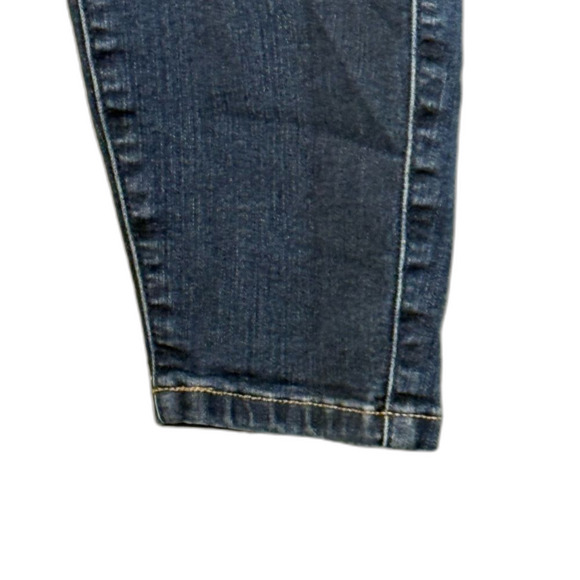 Torrid High Rise jegging size 16S Blue Jeans with Stretch - Picture 3 of 13